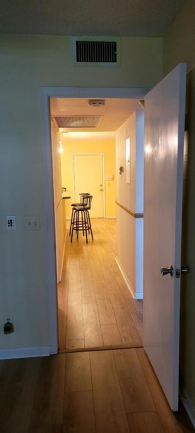 Building Photo - 151 SW 135th Terrace