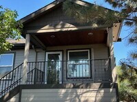 Building Photo - 1 Bed ADU on Shasta Pl — Private Entrance, Steps from Millers Landing
