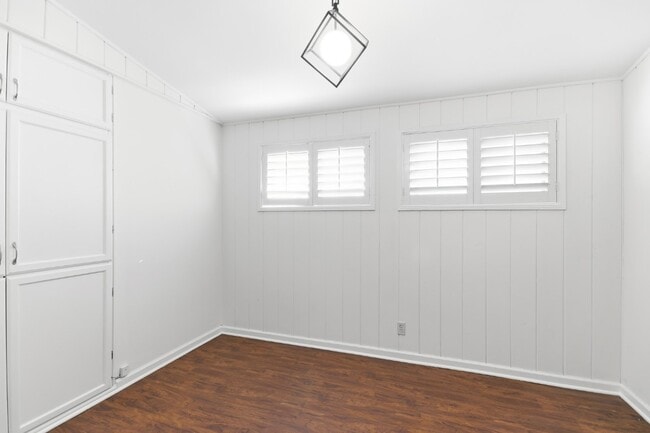 Building Photo - 1001 Coffey Ct