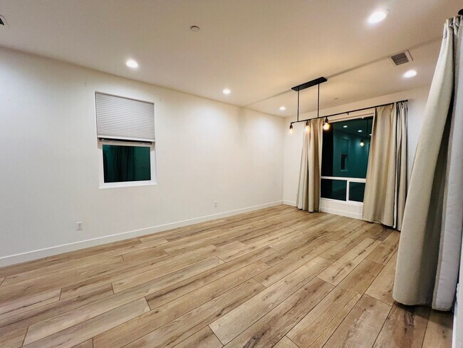 Building Photo - Tesoro Viejo Home- this is home and the community is unlike anything you've experienced before!