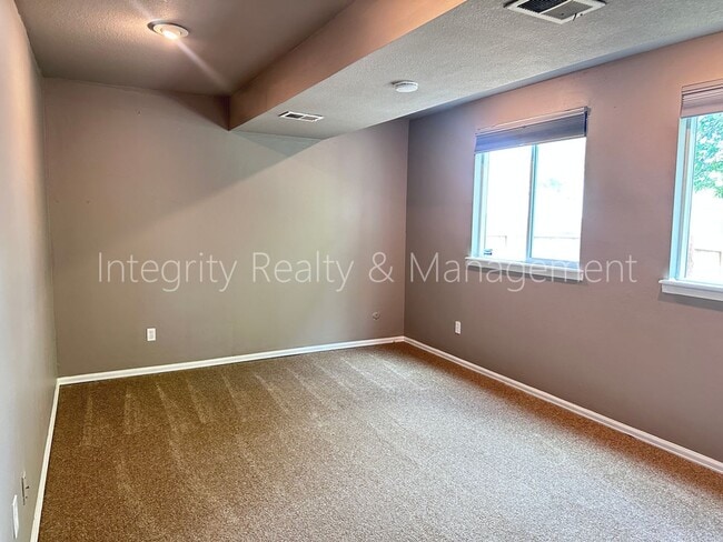 Building Photo - 17657 Ponderosa Ave
