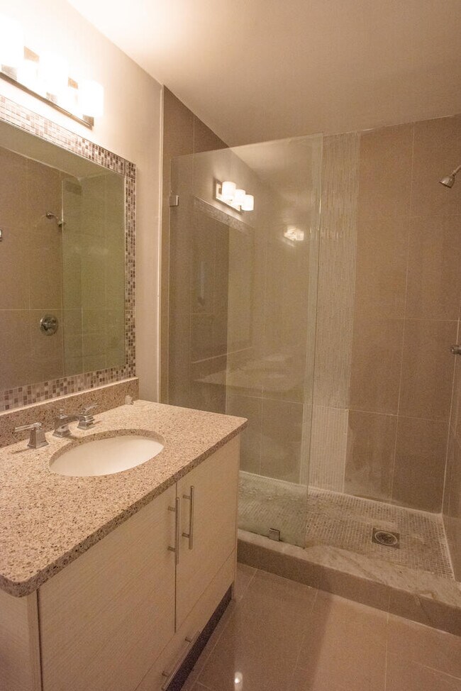 Building Photo - 815 Boynton Beach Blvd