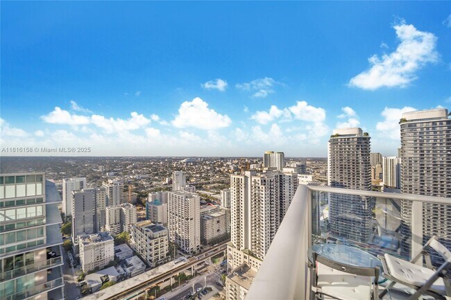 Building Photo - 1100S S Miami Ave