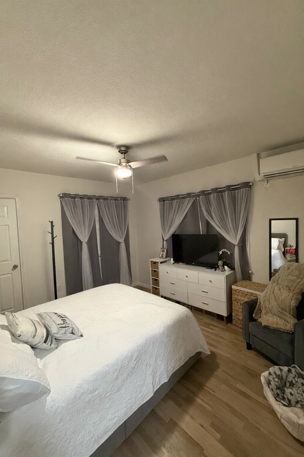 Building Photo - 1124 S Powerline Rd