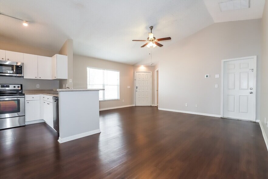 Building Photo - 624 Cape Cod Cir