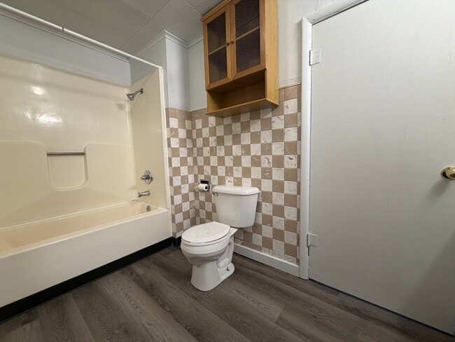 Building Photo - 338 N 2nd St