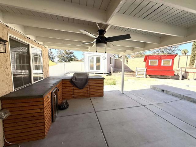 Building Photo - 24399 Oakridge Cir
