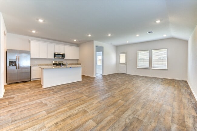 Building Photo - 30507 Carter Cv