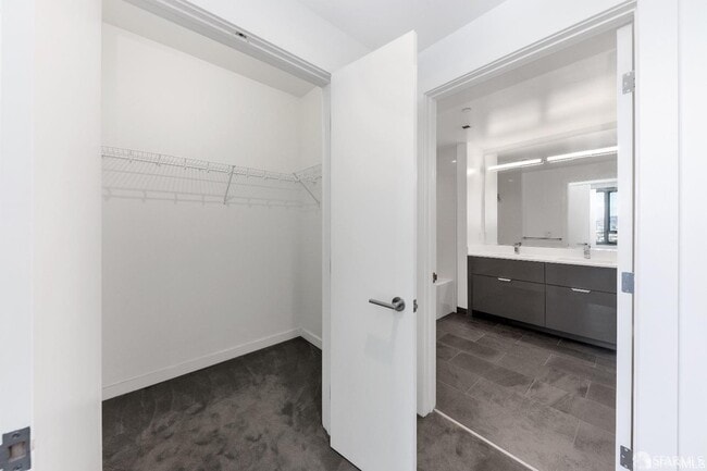 Building Photo - 1000 3rd St