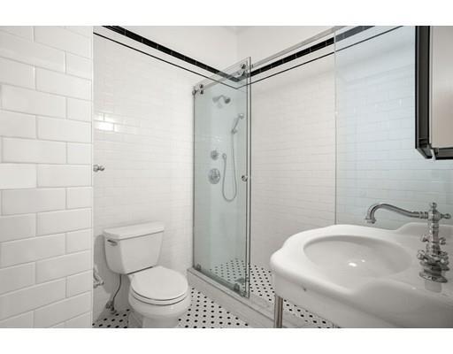 Building Photo - 265 Clarendon St