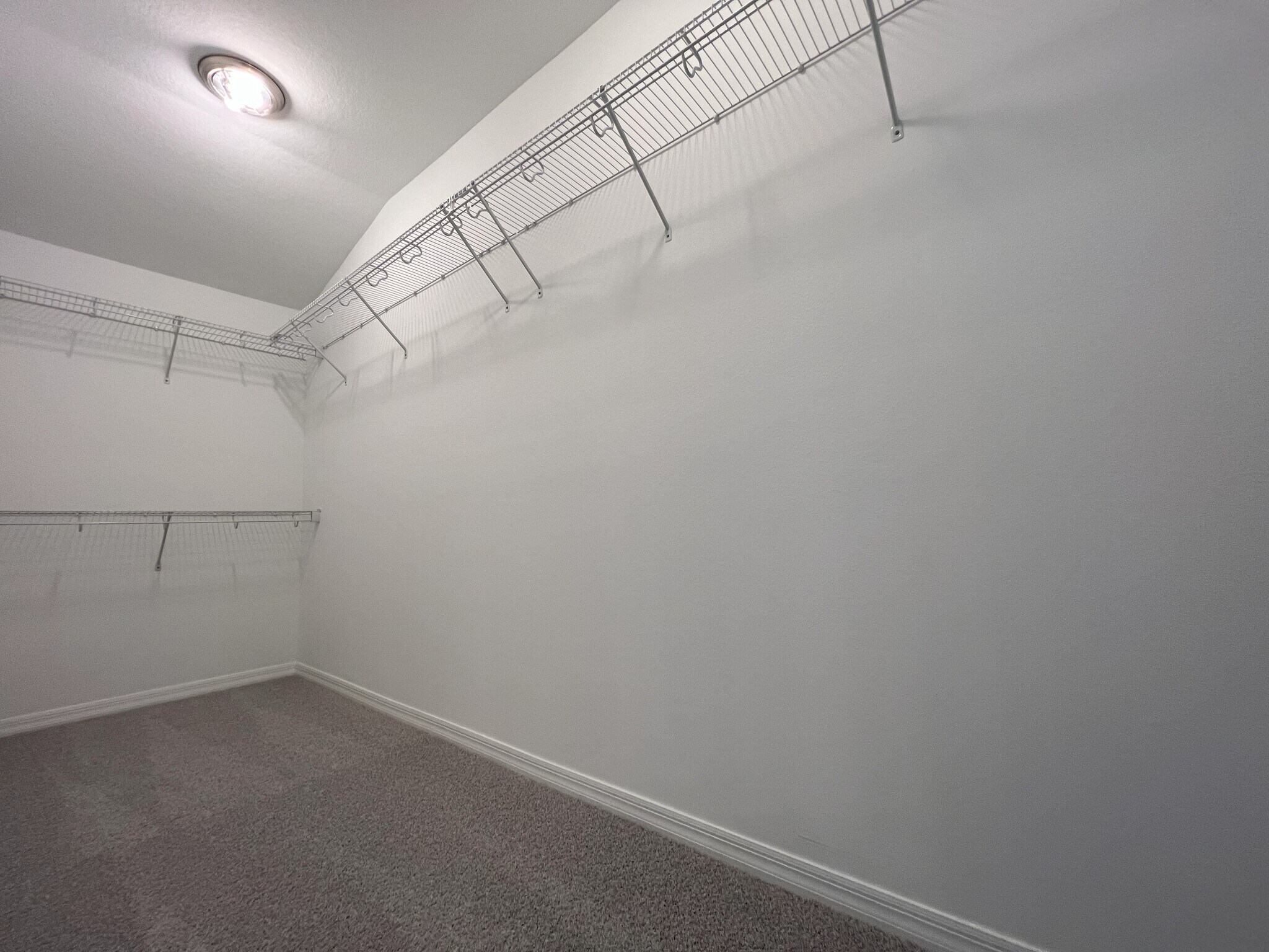 Building Photo - 29817 Southwell Ln