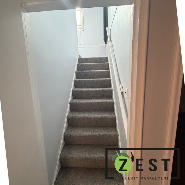 Building Photo - OPEN HOUSE- 4/11! 1PM-130PM! Amazing 3 Bedroom 1 Bathroom - $1,225.00