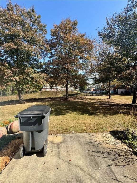 Building Photo - 3871 Pleasant Oaks Dr