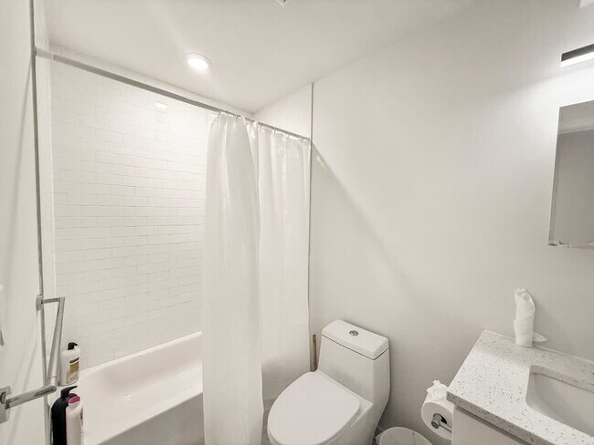 Building Photo - 1427 Germantown Ave