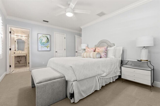 Building Photo - 2220 Vía Tuscany