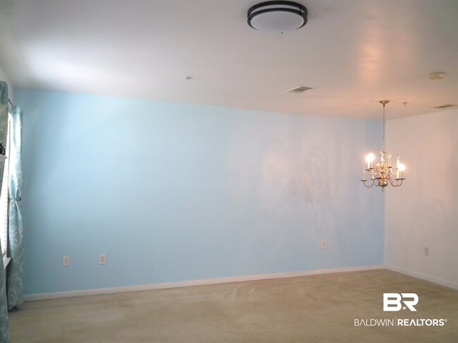 Building Photo - 1517 Regency Rd