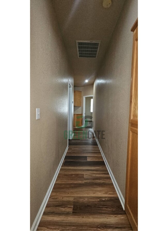 Building Photo - MOVE-IN SPECIAL 1/2 off 1st Months Rent!!! Spacious 4 Bedroom in Manteca!!! Ready