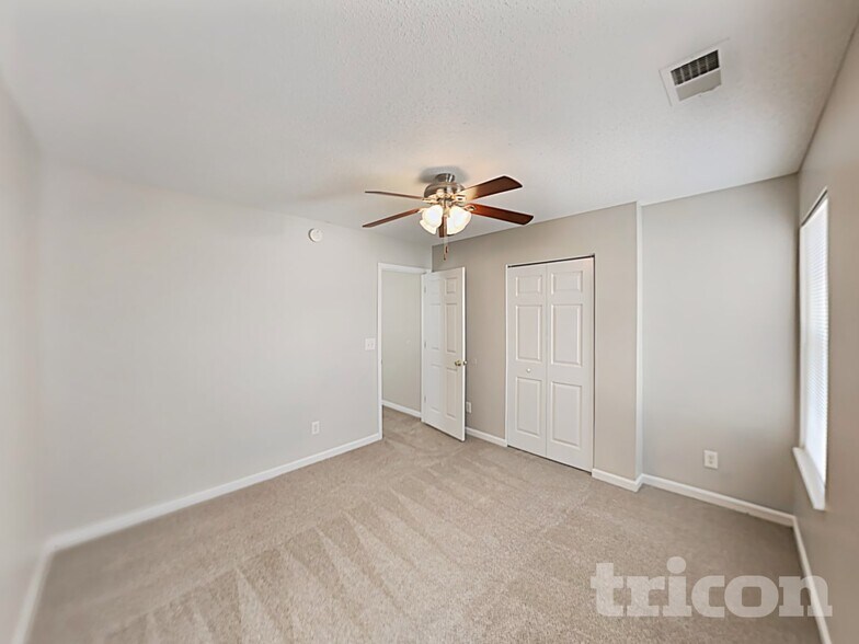 Building Photo - 945 Schofield Ln