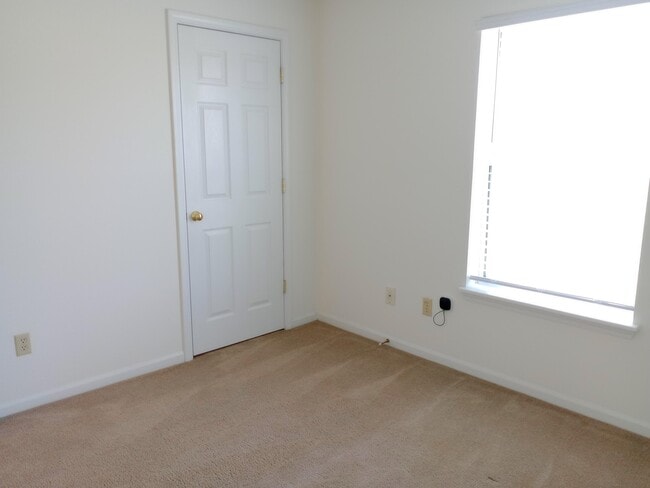 Building Photo - 3517 Prescott Dr
