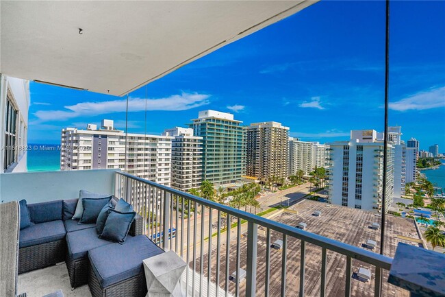 Building Photo - 5838 Collins Ave