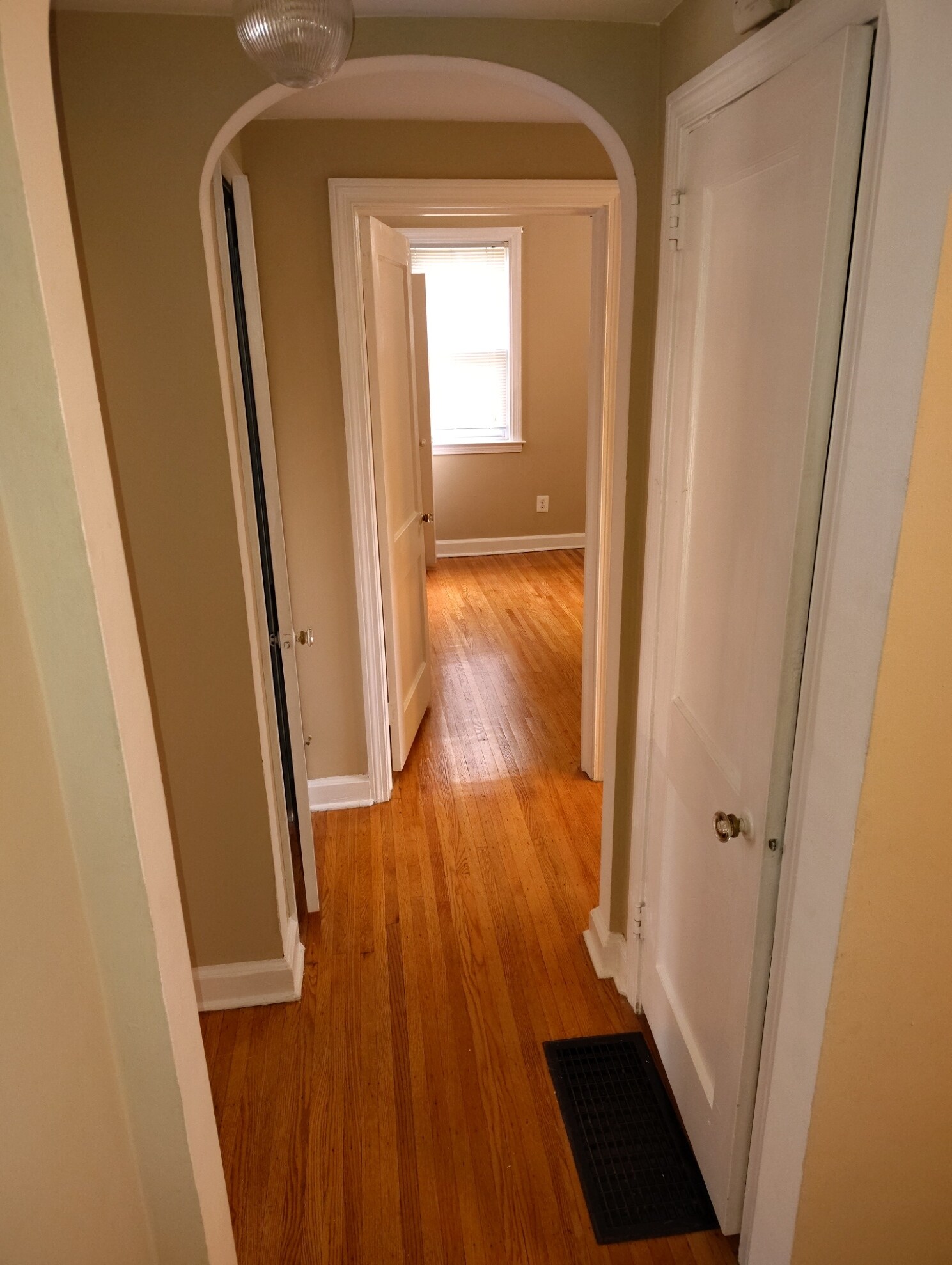 Building Photo - 218 Pilgrim Ln
