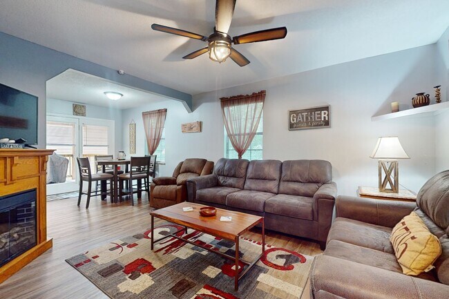 Building Photo - 247 Lakeview Ln