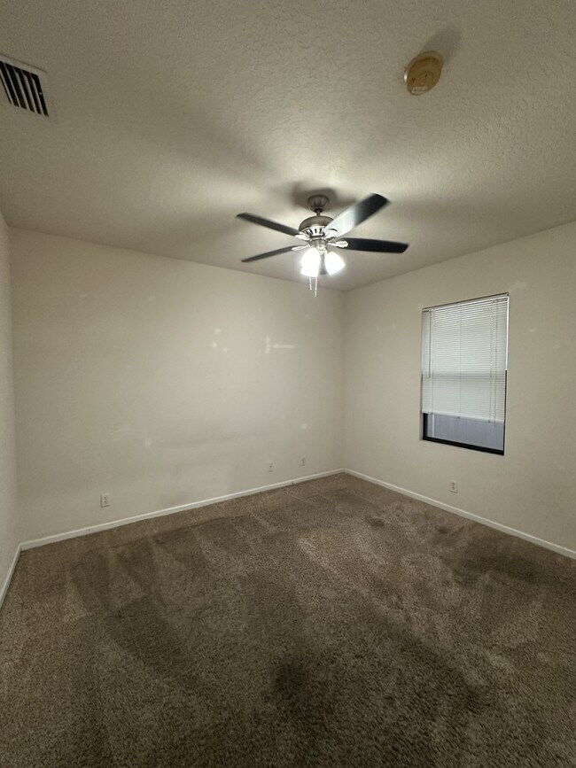 Building Photo - 2823 Glenridge Cir