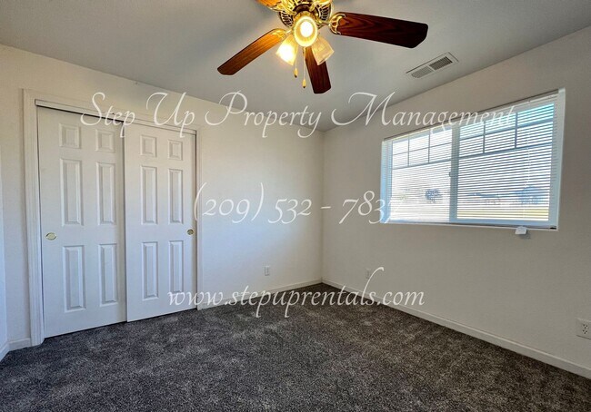 Building Photo - 9733 Rastro Way