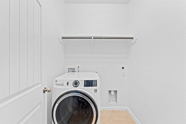 Building Photo - 5610 Glenfield Spring Ln