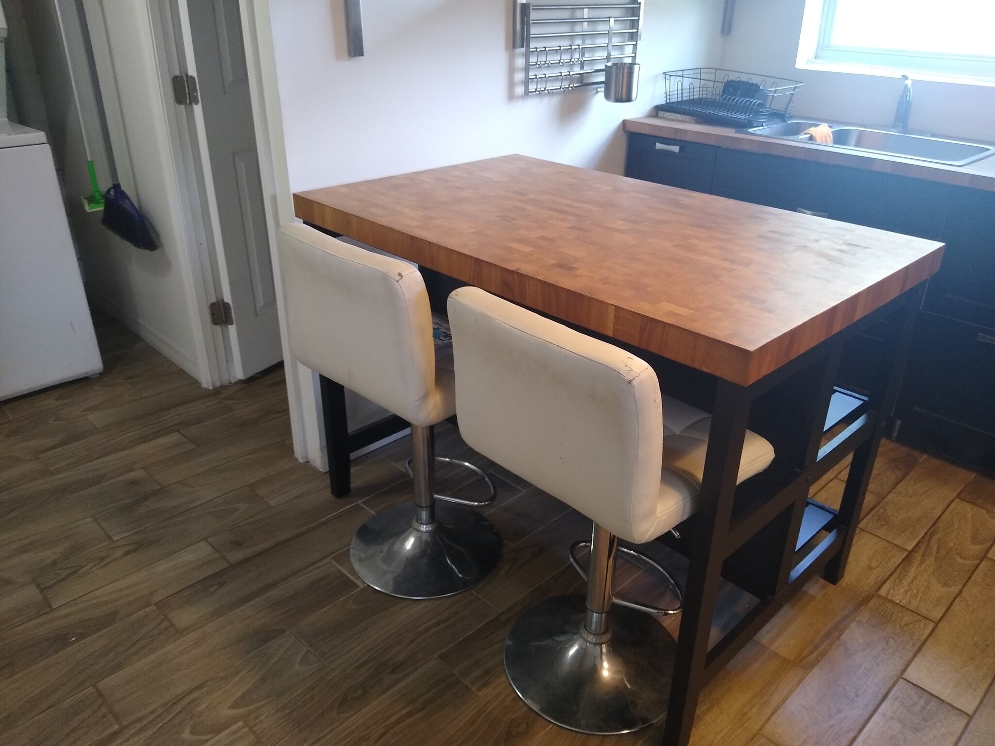 Kitchen table and chairs. - 9328 N Ashley St