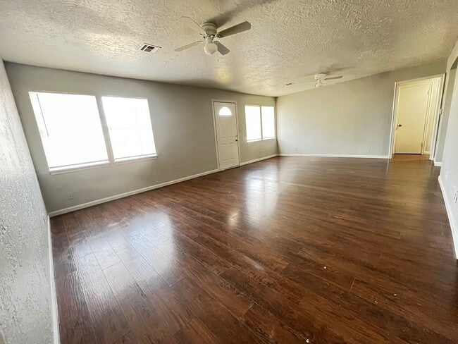 Building Photo - 2618 NW 26th St