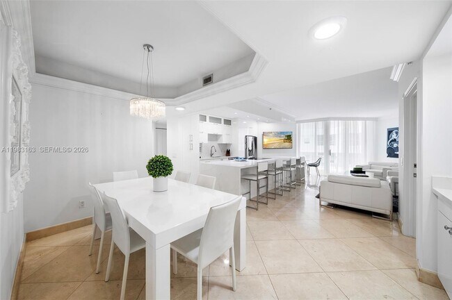 Building Photo - 4775 Collins Ave