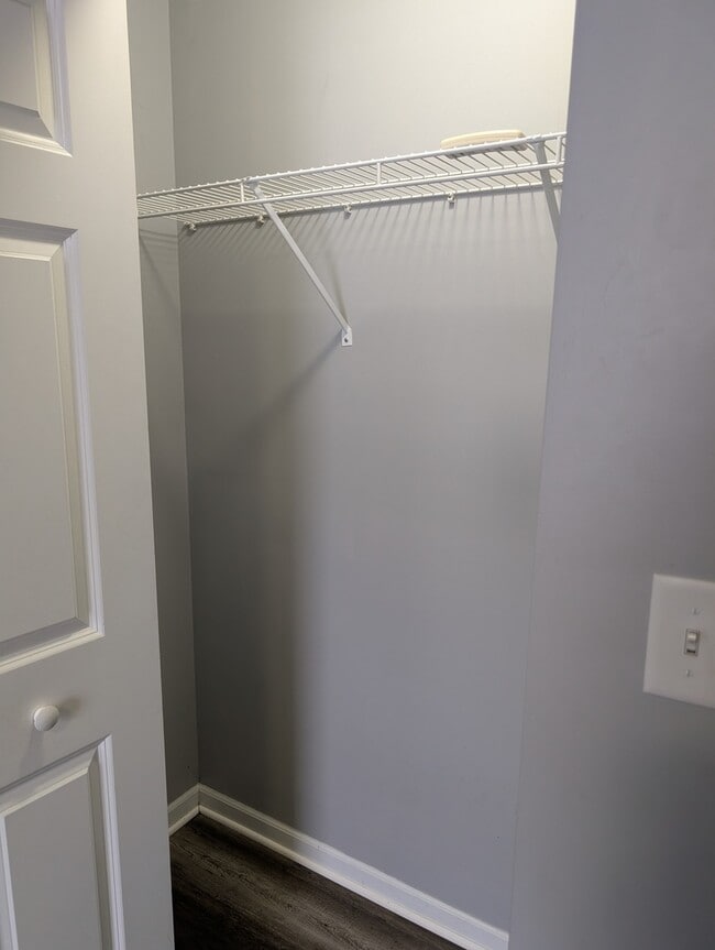 Building Photo - 1966 Alinda Ave