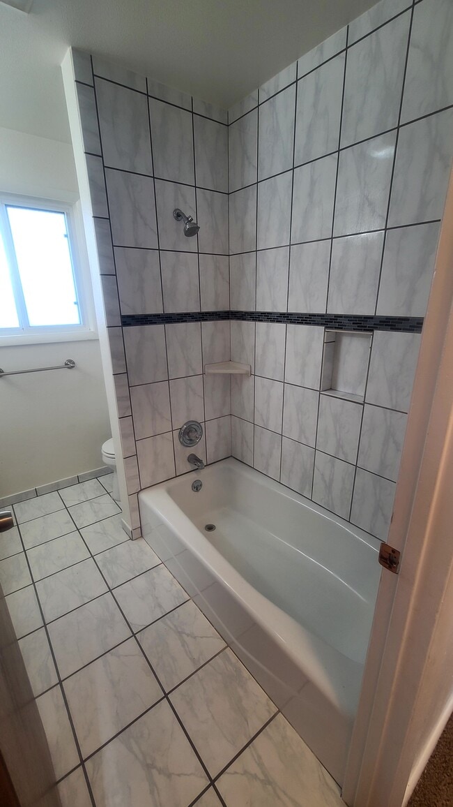 Building Photo - 945 Buchanan Ave