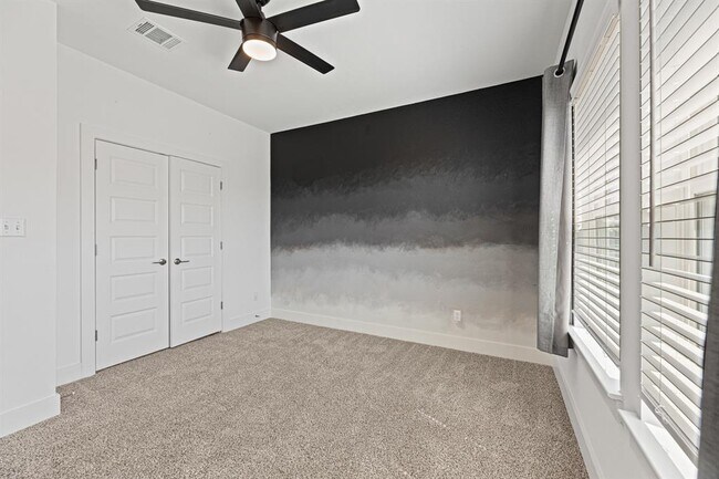 Building Photo - 1105 Lickety Ln