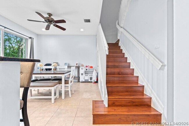 Building Photo - 7221 Briella Dr