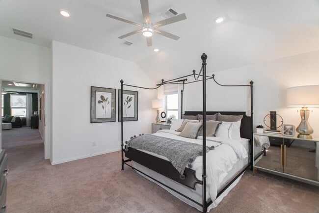 Building Photo - 438 Lake Day Dr