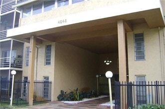 Building Photo - 4848 NW 24th Ct