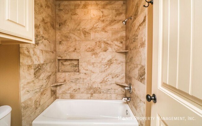 Building Photo - 2023 88th St