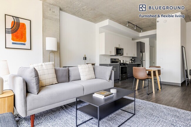 Building Photo - 60 E Randolph St