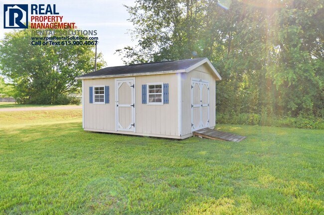 Building Photo - Wonderful 3BR/2BA North Mboro home on nearly an acre lot!