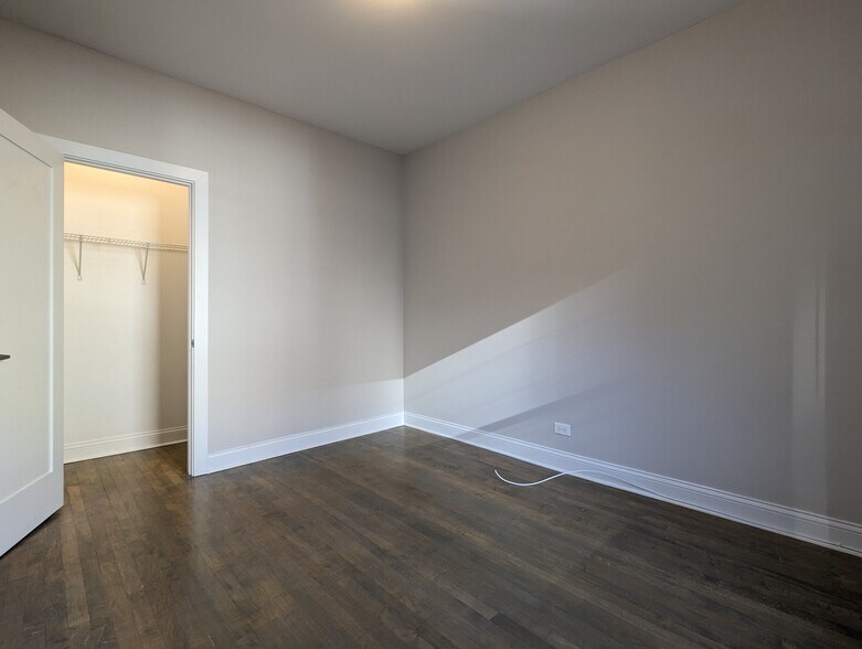Building Photo - 2530 N Kedzie Blvd