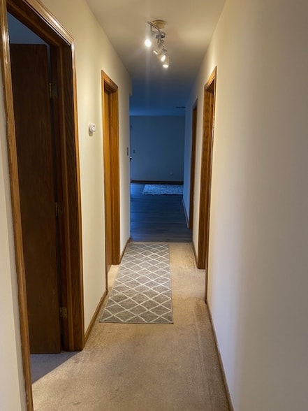 Building Photo - 8821 N Greenwood Ave