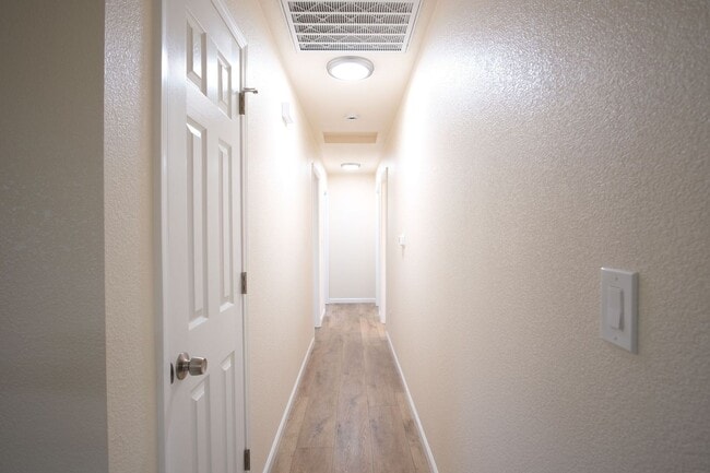 Building Photo - Beautiful 3 Bedroom 2 Bath home in Turlock