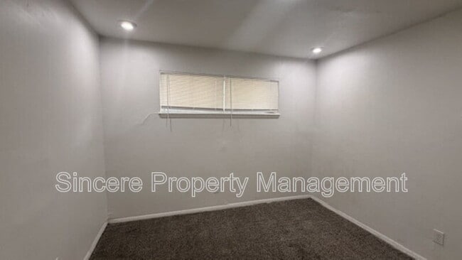 Building Photo - 401 NW 81st St