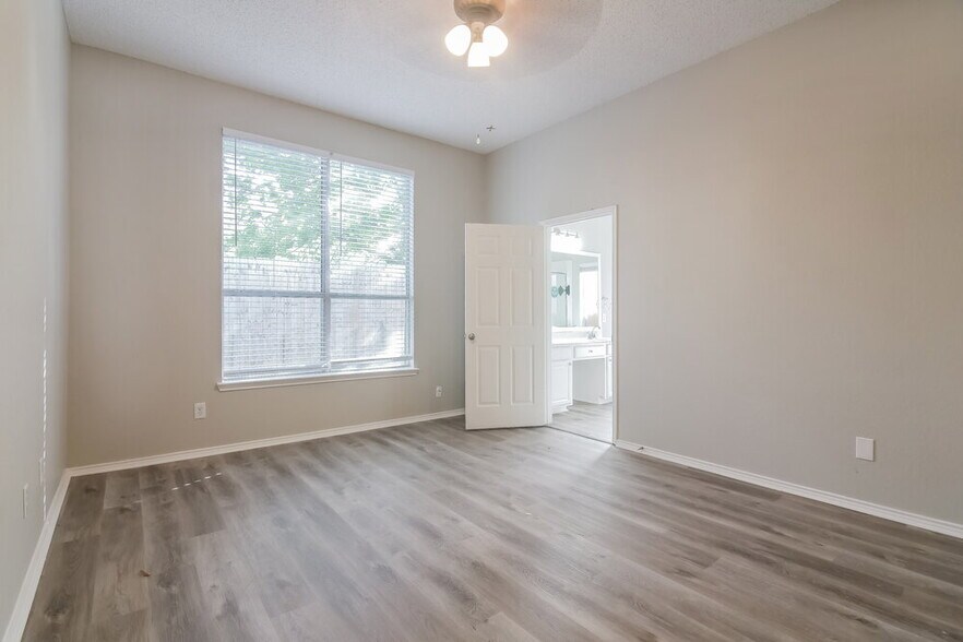Building Photo - 4632 Buffalo Bend Pl