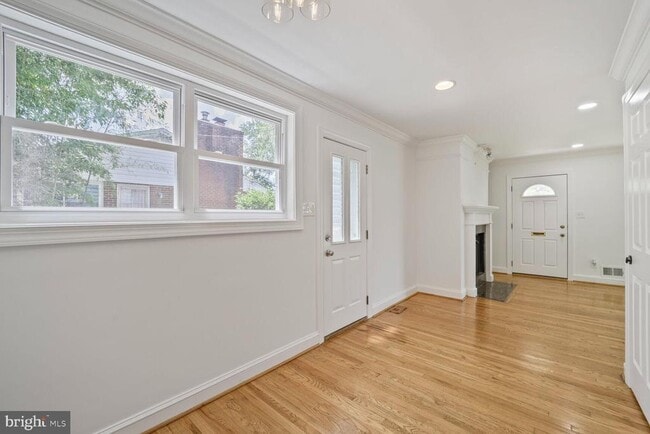 Building Photo - 10213 Duvawn Pl