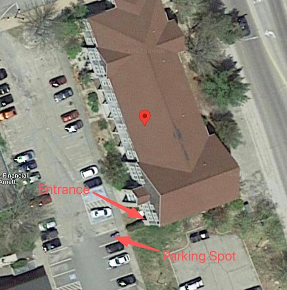 Building Photo - 92 Oak St