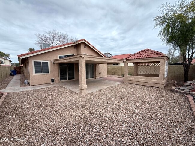 Building Photo - 2307 W Gail Dr