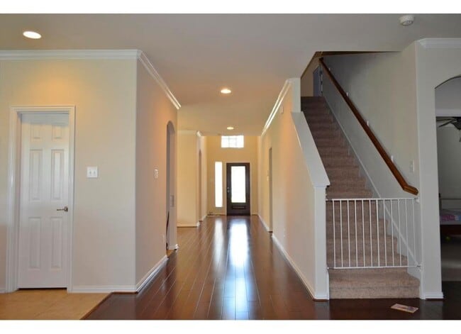 Building Photo - 13743 McKinney Creek Ln